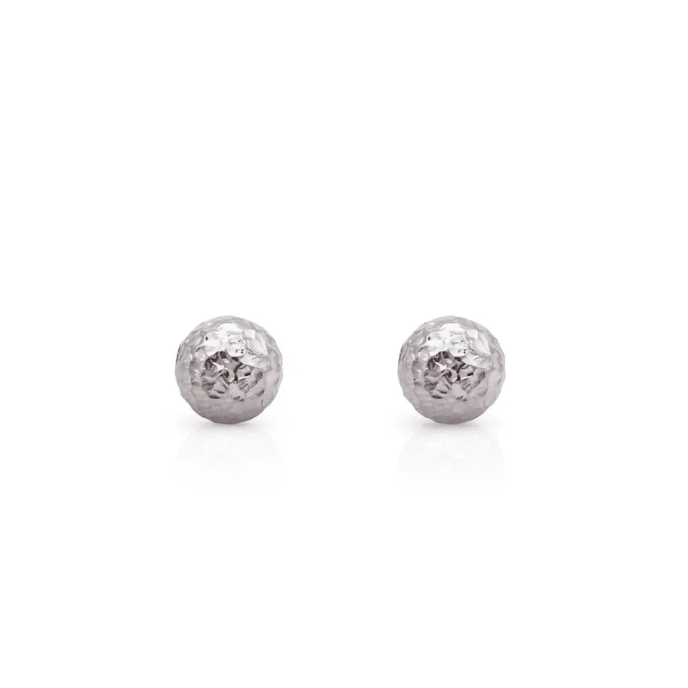 Simple disc stud earrings – embodying balance, intention, and purity.